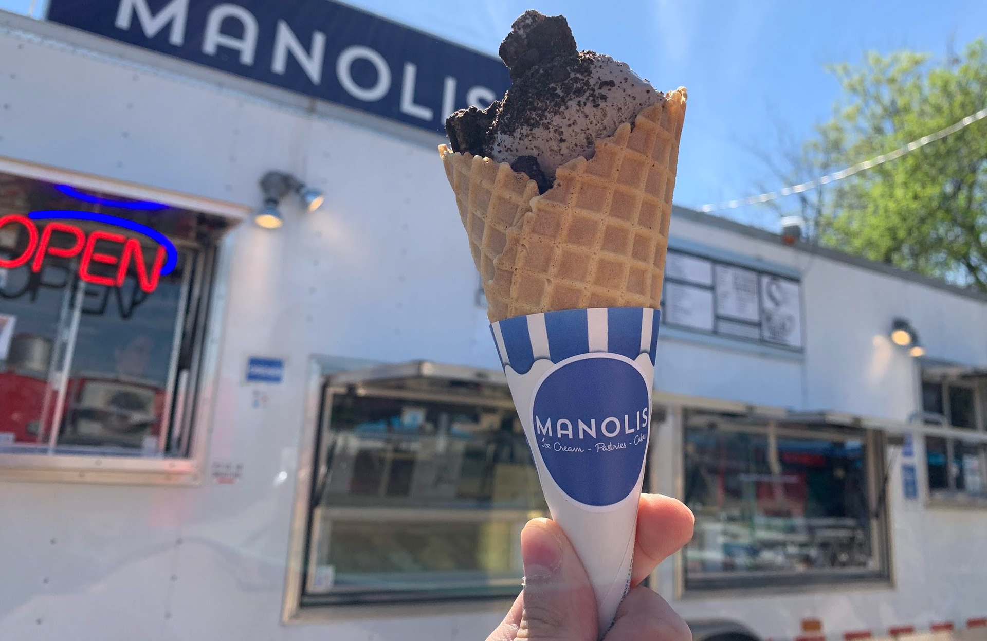 Manolis Ice Cream branding
